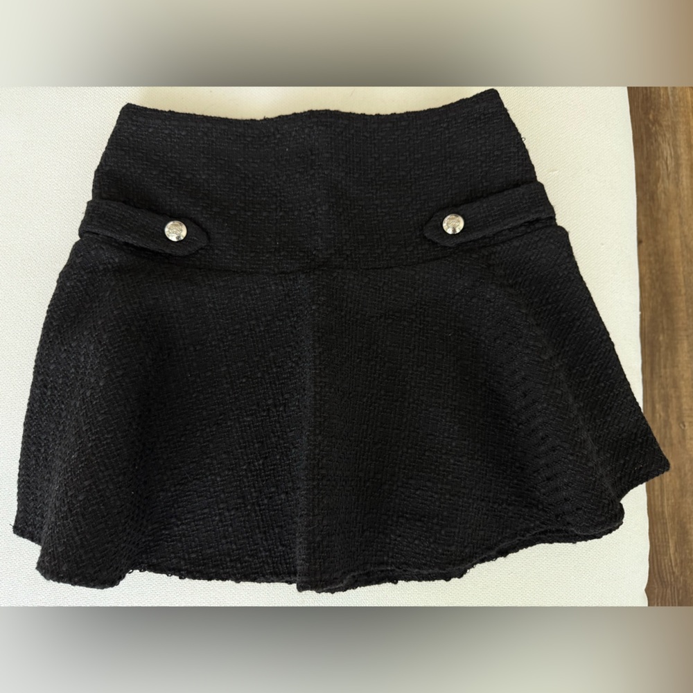 NWOT H&M Black Textured Skirt Size 4
